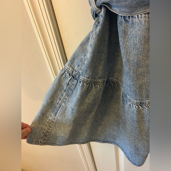 ALICE + OLIVIA Miranda belted tiered denim mini dress 
Size: 8 - Picture 14 of 14